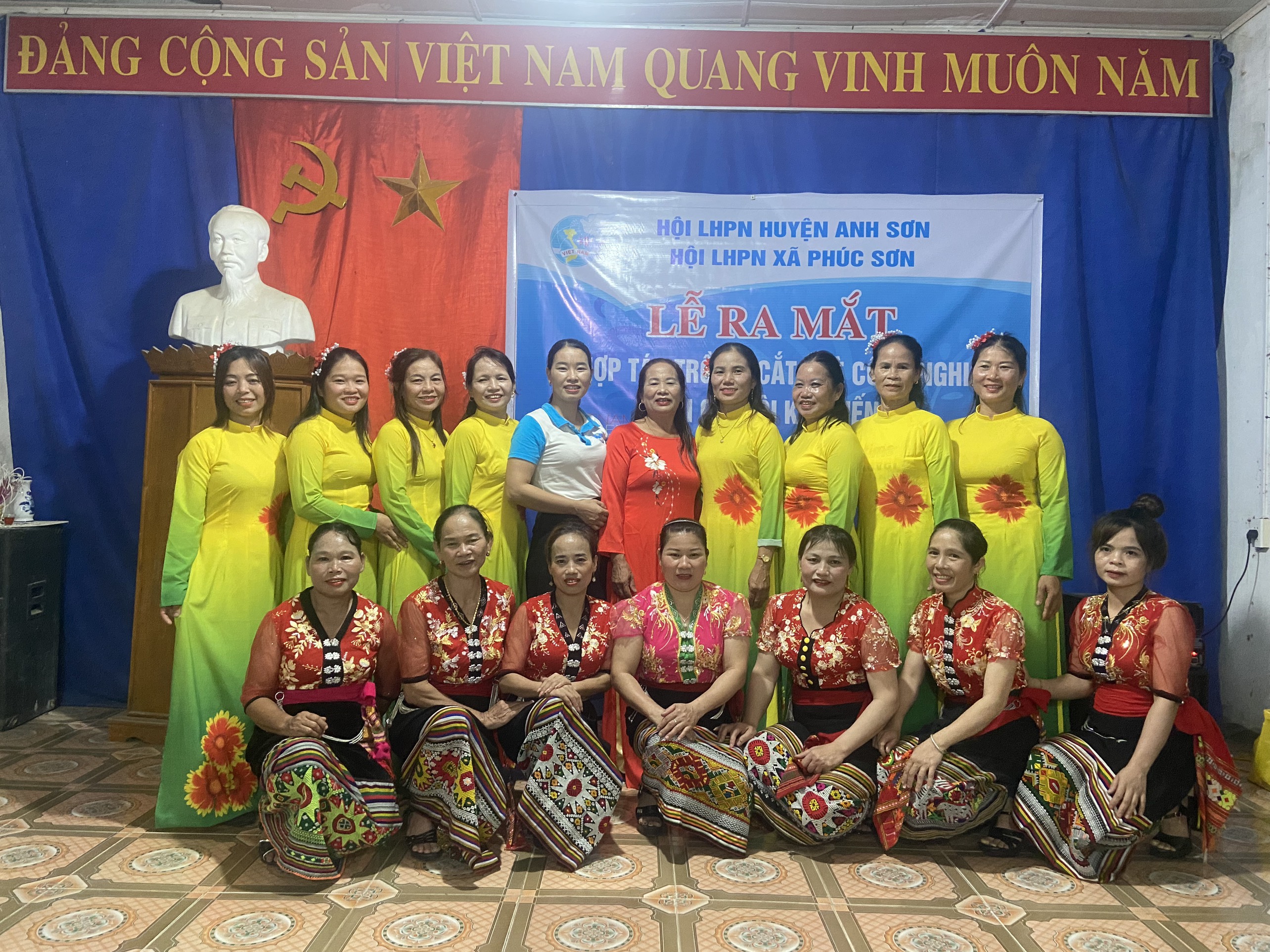 Anh-tin-bai